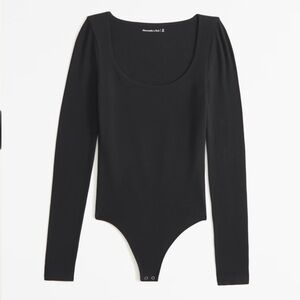 Long-Sleeve Cotton-Blend Seamless Fabric Scoopneck Bodysuit